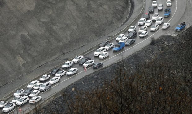 ترافیک سنگین در محورهای چالوس و هراز ترافیک سنگین در محورهای چالوس و هراز