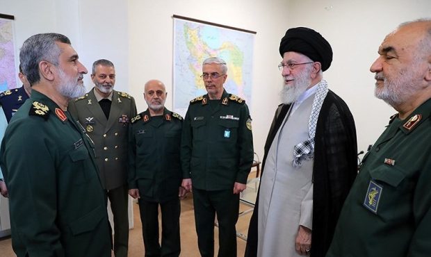 پیام تبریک پایگاه خبری قاصدک شرق به فرمانده هوا و فضای سپاه پاسداران پیام تبریک پایگاه خبری قاصدک شرق به فرمانده هوا و فضای سپاه پاسداران