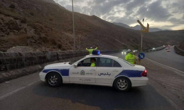 جاده هراز یکطرفه شد جاده هراز یکطرفه شد