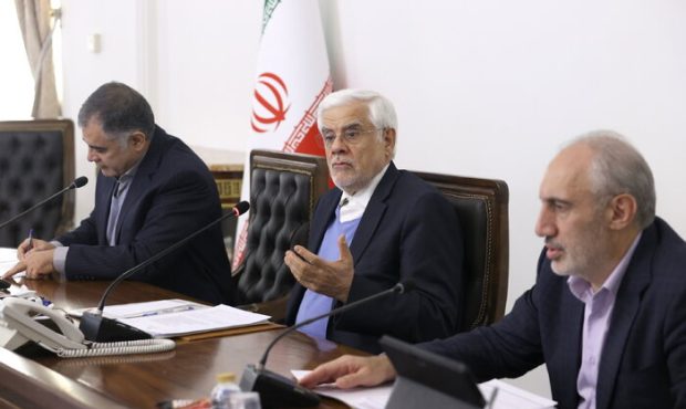 عارف: بهره‌گیری از توان دانش‌بنیان‌ها راهبرد دولت است