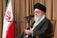 تأکید رهبر انقلاب بر حل معضل معیشت و لزوم چاره‌اندیشی برای بازار