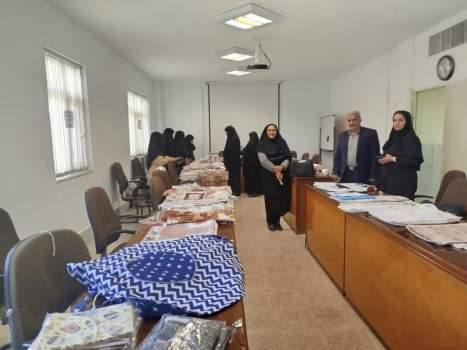 با هدف حمایت از فرزندان ایتام؛ نمایشگاه تولیدات مشاغل خانگی در چناران برپا شد با هدف حمایت از فرزندان ایتام؛ نمایشگاه تولیدات مشاغل خانگی در چناران برپا شد