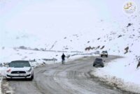 هشدار به مسافران: بارش برف در جادههای شمال و ترافیک سنگین در محور هراز هشدار به مسافران: بارش برف در جادههای شمال و ترافیک سنگین در محور هراز