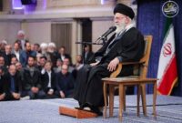 رهبر معظم انقلاب: قدرت ایمان، ناوهای دشمن را غرق میکند رهبر معظم انقلاب: قدرت ایمان، ناوهای دشمن را غرق میکند