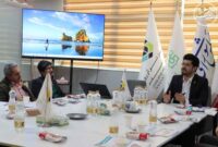 مادران نسل زد: میان قاب دروغین اینستاگرام و واقعیت خستهکننده مادری مادران نسل زد: میان قاب دروغین اینستاگرام و واقعیت خستهکننده مادری
