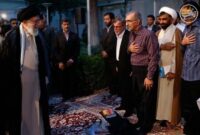 گردهمایی اهالی فرهنگ و هنر به یاد رهبر شهید گردهمایی اهالی فرهنگ و هنر به یاد رهبر شهید