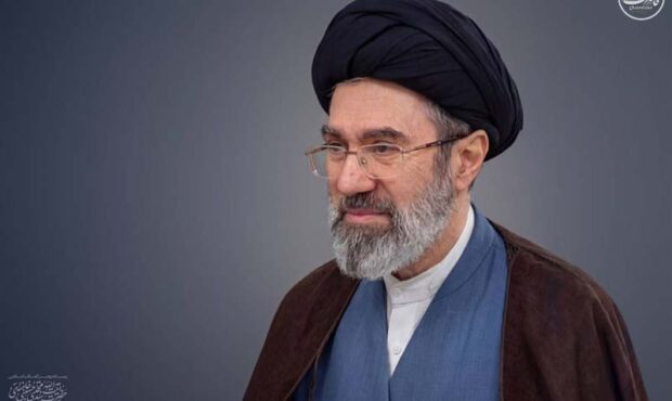 روایتی از دیدار رهبر انقلاب با رئیسجمهور؛صمیمی، متواضعانه و آرامشبخش روایتی از دیدار رهبر انقلاب با رئیسجمهور؛صمیمی، متواضعانه و آرامشبخش