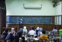 نسخه اساتید نمونه برای مهار مهاجرت دانشگاهیان/ از معیشت تا پژوهش