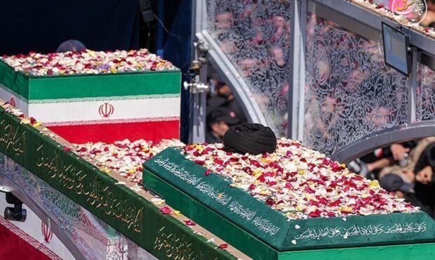 از وداع تا تشییع؛ ایران برای بیعت با مکتب خامنهای به میدان آمد از وداع تا تشییع؛ ایران برای بیعت با مکتب خامنهای به میدان آمد