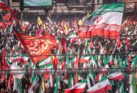 روایت یک پرچم؛ نماد خون‌خواهیِ ملت