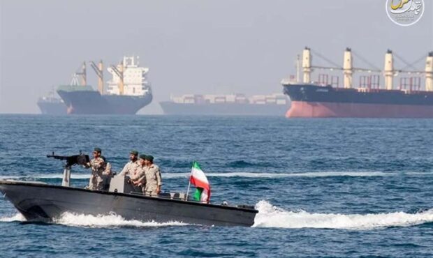 افزایش قیمت جهانی لپتاپ و گوشی با بسته شدن تنگه هرمز افزایش قیمت جهانی لپتاپ و گوشی با بسته شدن تنگه هرمز