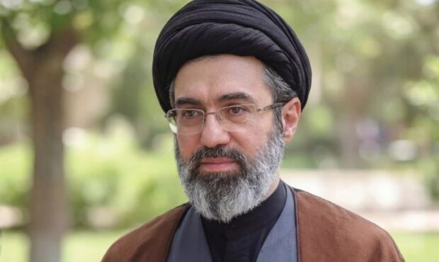 مجلس خبرگان: مواضع حکیمانه رهبر معظم انقلاب، نصب‌العین مسئولان باشد