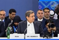 همتی: ادعای فروپاشی اقتصاد ایران توهمی بیش نیست همتی: ادعای فروپاشی اقتصاد ایران توهمی بیش نیست